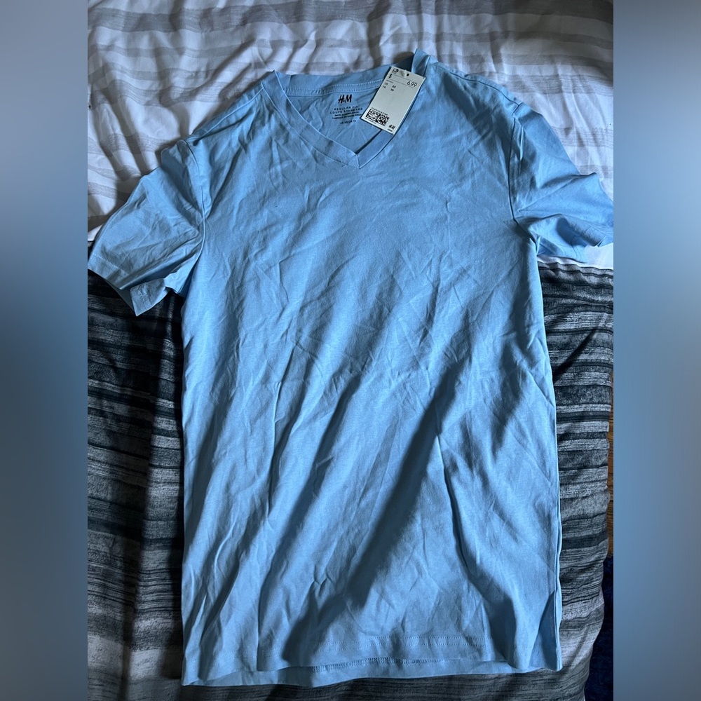H&M V-neck shirt
